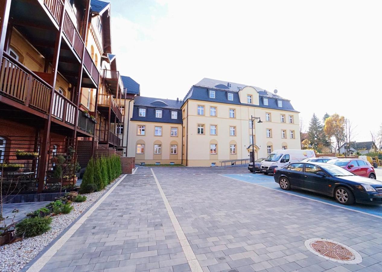 Apartamenty Everysky - Mickiewicza 30 يلينيا غورا المظهر الخارجي الصورة
